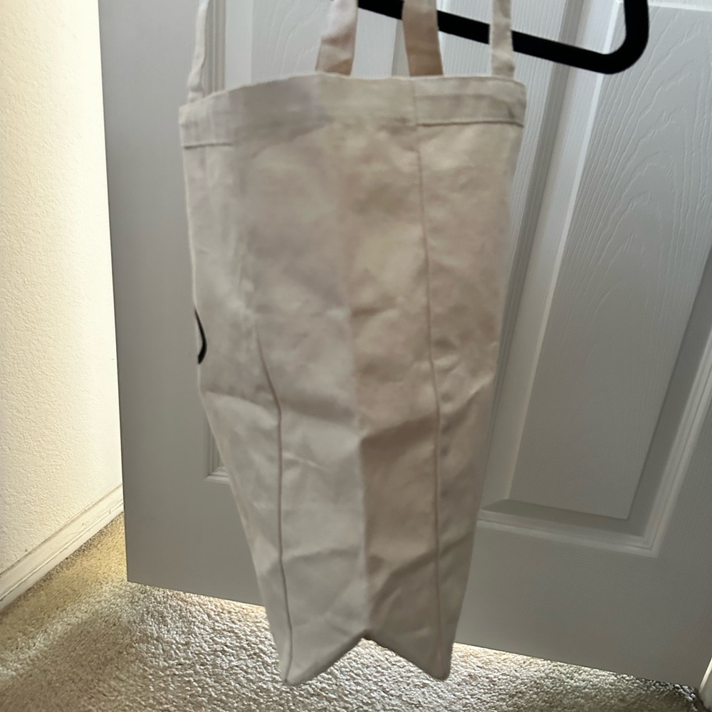 Capital One Cafe Tote Bag - Picture 3 of 4